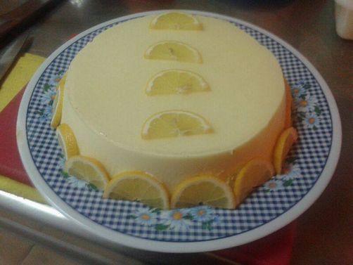 Tarta de limón en plato